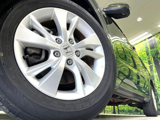 �y����16�C���`�A���~�z�C�[���z�O�ςɃ}�b�`���������A���~�z�C�[���𑕒����Ă���܂��B�e��ЊO�A���~�z�C�[����A�X�^�b�h���X�^�C�����戵�����Ă���܂��B���񂲑��k����������