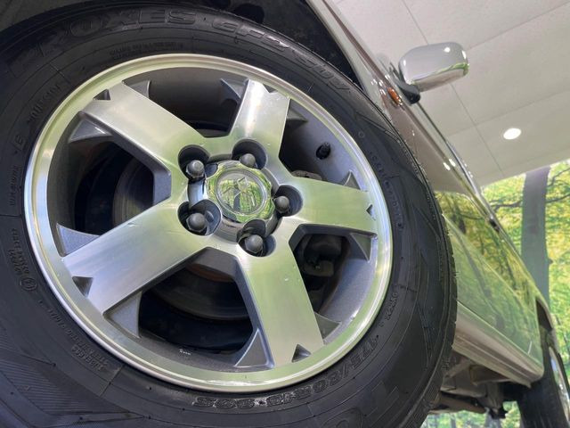 �y����15�C���`�A���~�z�C�[���z�O�ςɃ}�b�`���������A���~�z�C�[���𑕒����Ă���܂��B�e��ЊO�A���~�z�C�[����A�X�^�b�h���X�^�C�����戵�����Ă���܂��B���񂲑��k����������