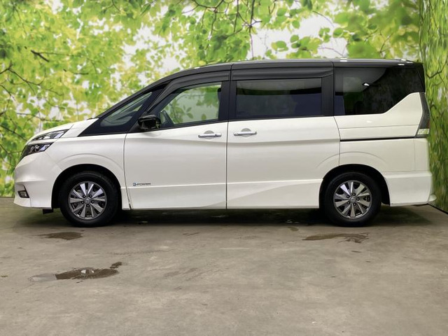 セレナ1.2 e-POWER ハイウェイスターV