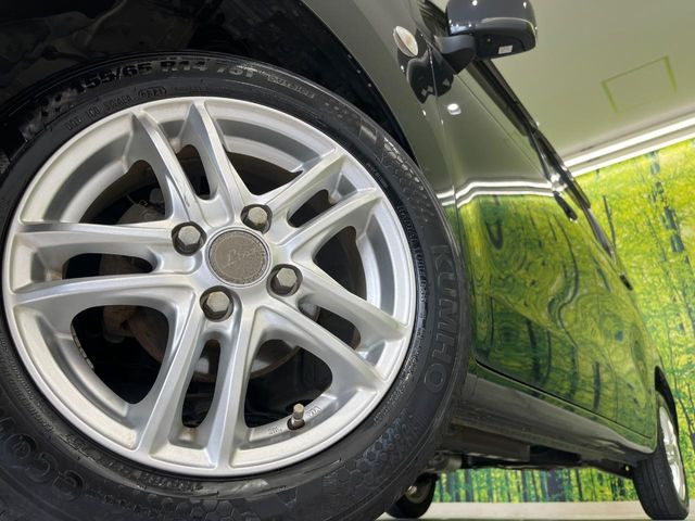 �y14�C���`�A���~�z�C�[���z�O�ςɃ}�b�`�����A���~�z�C�[���𑕒����Ă���܂��B�e��A���~�z�C�[����A�X�^�b�h���X�^�C�����戵�����Ă���܂��B���񂲑��k����������