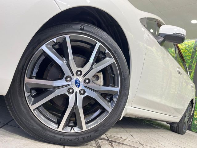 �y����17�C���`�A���~�z�C�[���z�O�ςɃ}�b�`���������A���~�z�C�[���𑕒����Ă���܂��B�e��ЊO�A���~�z�C�[����A�X�^�b�h���X�^�C�����戵�����Ă���܂��B���񂲑��k����������