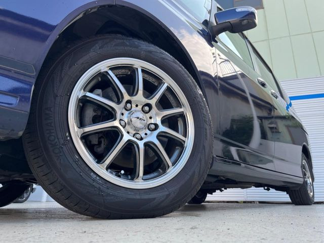 �y16�C���`�A���~�z�C�[���z�O�ςɃ}�b�`�����A���~�z�C�[���𑕒����Ă���܂��B�e��A���~�z�C�[����A�X�^�b�h���X�^�C�����戵�����Ă���܂��B���񂲑��k����������