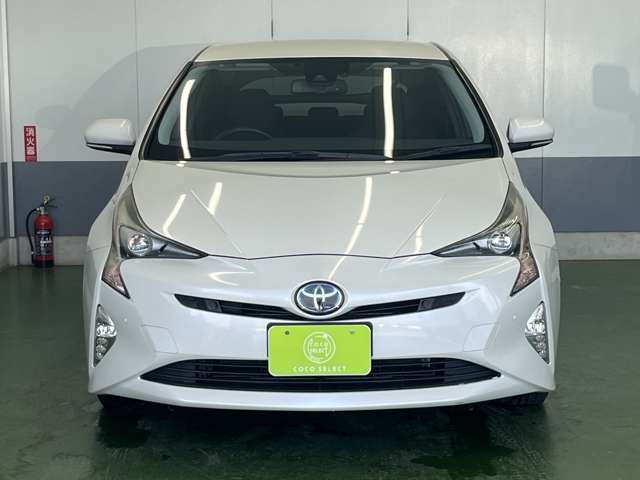 プリウス1.8 S セーフティ プラス E-Four 4WD