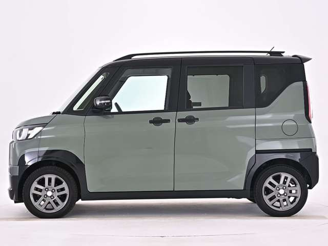 デリカミニT プレミアム 4WD