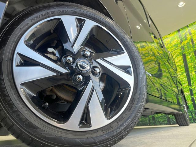 �y����15�C���`�A���~�z�C�[���z�O�ςɃ}�b�`���������A���~�z�C�[���𑕒����Ă���܂��B�e��ЊO�A���~�z�C�[����A�X�^�b�h���X�^�C�����戵�����Ă���܂��B���񂲑��k����������