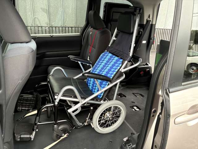 ノア2.0 X ウェルキャブ 車いす仕様 タイプI 車いす2名仕様