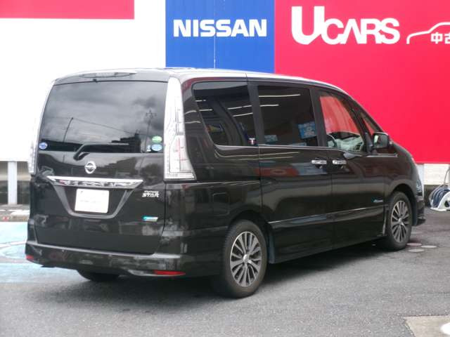 セレナ2.0 ハイウェイスター S-HYBRID アドバンスドセーフティパッケージ