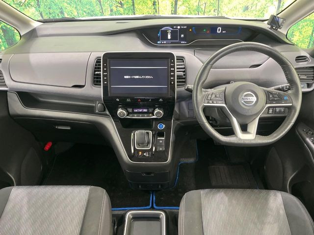 セレナ1.2 e-POWER ハイウェイスターV