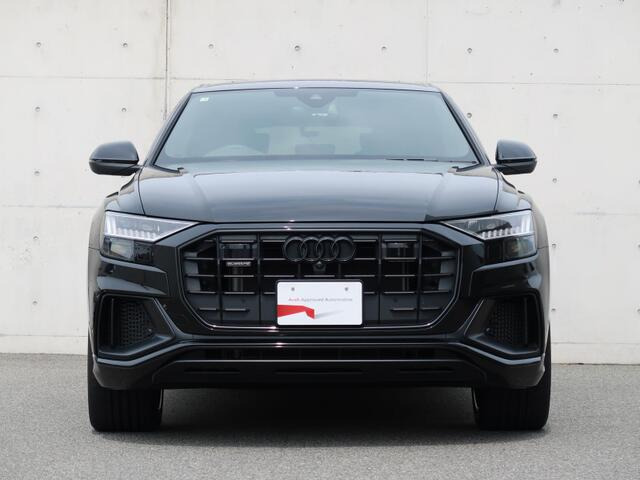 Q855 TFSI クワトロ Sライン 4WD
