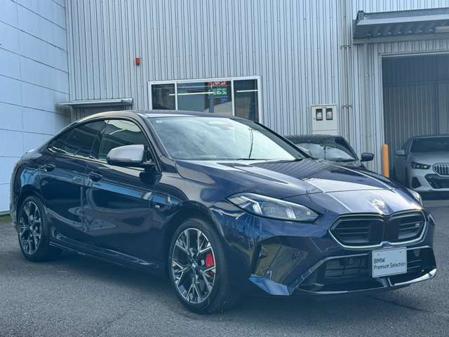 2シリーズグランクーペM235 xドライブ 4WD