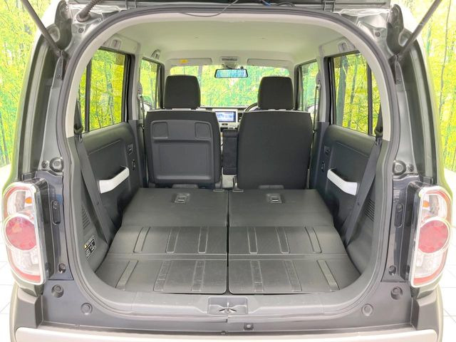普段のお買い物や通勤、送迎等に十分な荷室スペースを確保しております。セカンドシートを倒すと、大きな荷物の積載も可能です♪