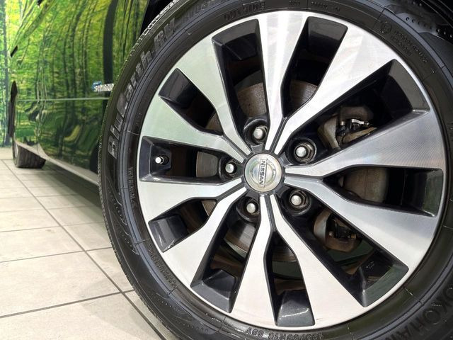�y����16�C���`�A���~�z�C�[���z�O�ςɃ}�b�`���������A���~�z�C�[���𑕒����Ă���܂��B�e��ЊO�A���~�z�C�[����A�X�^�b�h���X�^�C�����戵�����Ă���܂��B���񂲑��k����������