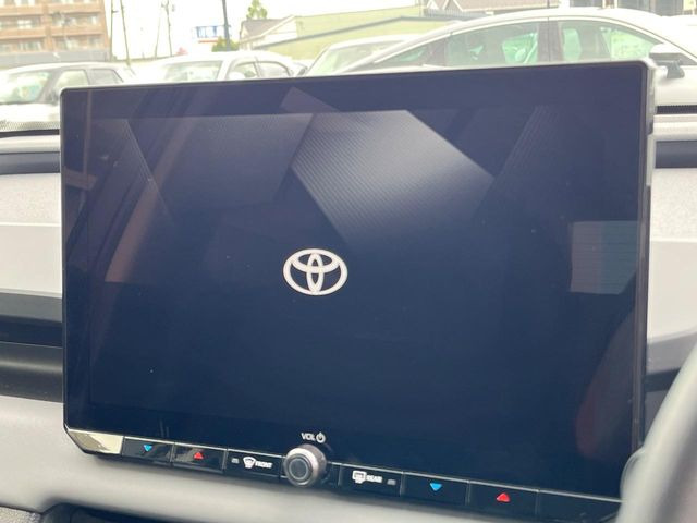 �y12.9�C���` �f�B�X�v���C�I�[�f�B�I�z���ʂ̃f�B�X�v���C��AppleCarPlay��AndroidAuto�����p�\�B�傫�ȉ�ʂŃX�}�z�i�r�A�v���������p���������܂���