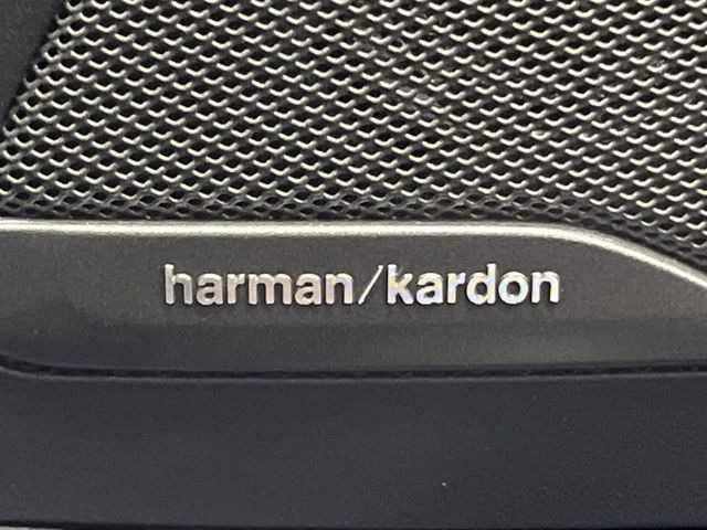 ��harman/kardon�T�E���h�V�X�e��:�I�[�f�B�I��僁�[�J�[����|����v���~�A���X�s�[�J�[�𑕔��B�����̃X�s�[�J�[����A���̗������܂ŕ����鍂�i���ȉ��y�����y���݂��������܂��B