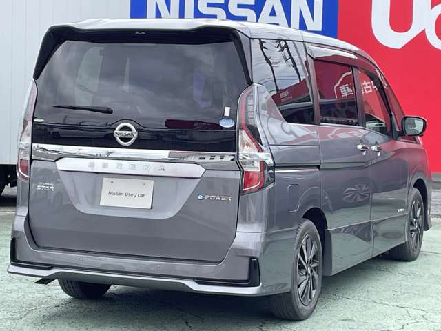 セレナ1.2 e-POWER ハイウェイスターV アーバンクロム
