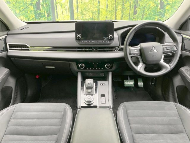 アウトランダーPHEV2.4 G 4WD