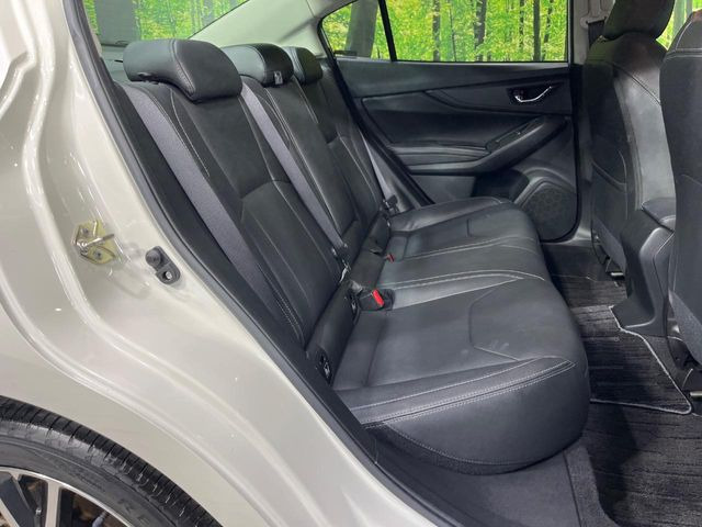 �R���p�N�g�J�[�ł����A�Z�J���h�V�[�g�͏\���ȍL����������K�ɂ���肢�������܂���V�[�g��|���đ傫�ȉו���ς񂾂�ƁA�p�r�̕����L��1��ł��B