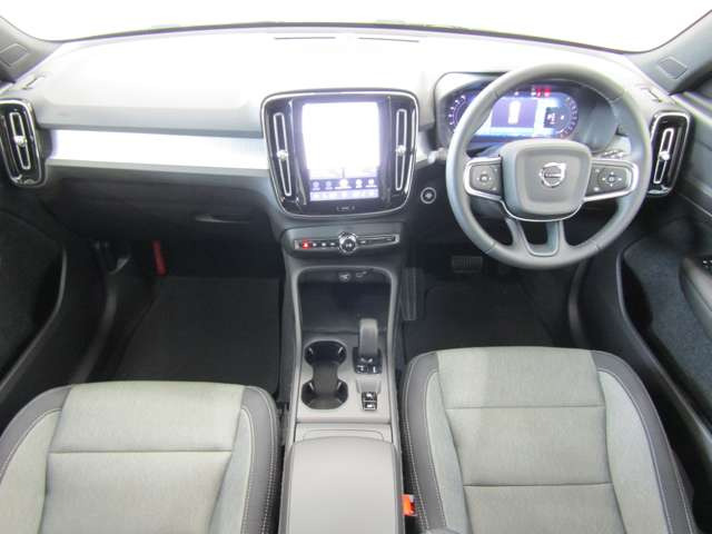 XC40エッセンシャル B3 セレクション