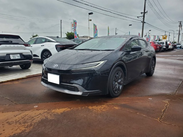 プリウス2.0 G E-Four 4WD
