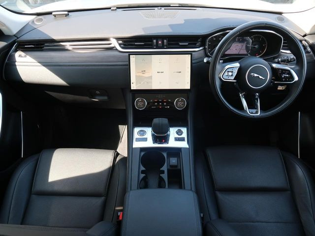 FペイスRダイナミック SE 2.0L D200 ディーゼル 4WD