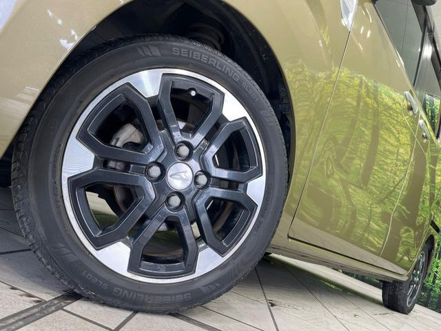 �y����15�C���`�A���~�z�C�[���z�O�ςɃ}�b�`���������A���~�z�C�[���𑕒����Ă���܂��B�e��ЊO�A���~�z�C�[����A�X�^�b�h���X�^�C�����戵�����Ă���܂��B���񂲑��k����������