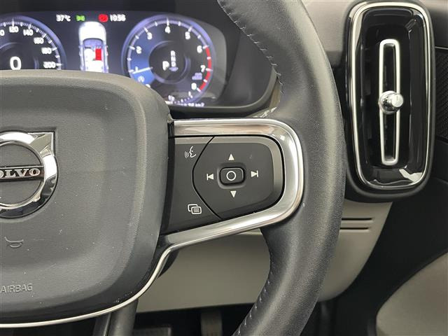 XC40T4 AWD インスクリプション 4WD