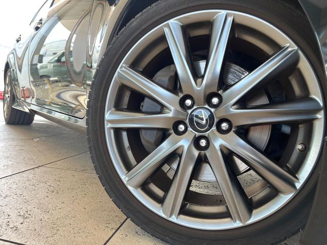 �y����19�C���`�A���~�z�C�[���z�O�ςɃ}�b�`���������A���~�z�C�[���𑕒����Ă���܂��B�e��ЊO�A���~�z�C�[����A�X�^�b�h���X�^�C�����戵�����Ă���܂��B���񂲑��k����������
