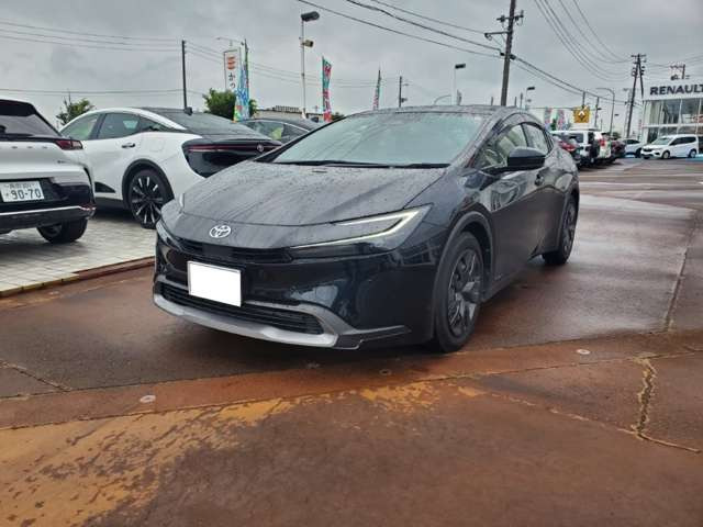 プリウス2.0 G E-Four 4WD