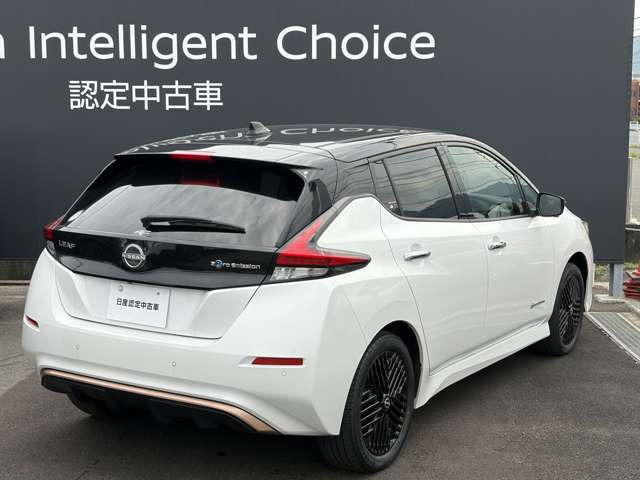 リーフe+ X 90周年記念車