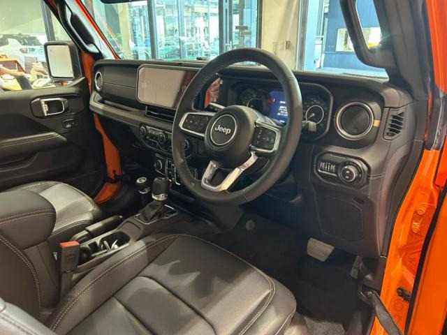 ラングラーアンリミテッド サハラ 4WD