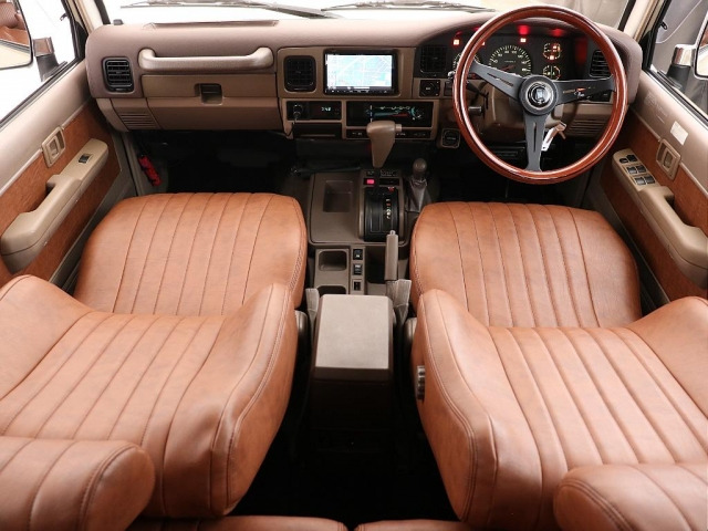 ランドクルーザープラド3.0 SXワイド ディーゼル 4WD