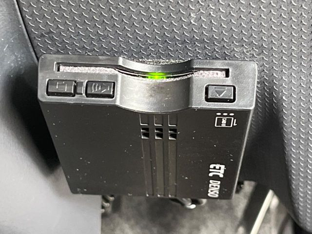 【ETC】高速道路の料金所をストレスなく通過!話題のスポットやサービスエリアに多い「スマートIC」利用時は必須のアイテムです。当店でセットアップを実施、ご納車当日からすぐにご利用いただけます!