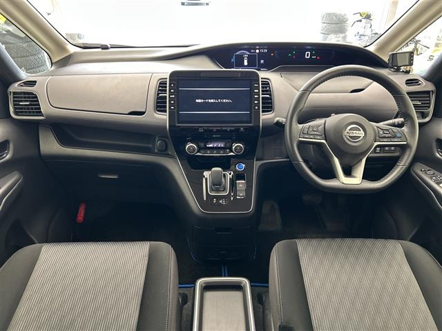 セレナ1.2 e-POWER ハイウェイスターV