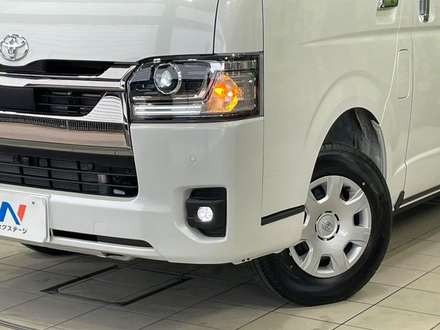 �yLED�w�b�h���C�g�z���V����ԑ��s�����ǍD�Ȏ��E���m�ۂ����S���ĉ^�]�ł��鍂�P�xLED�w�b�h���C�g�𑕔�!�_�����x�������A����d�͂��}�����Ă��܂��B