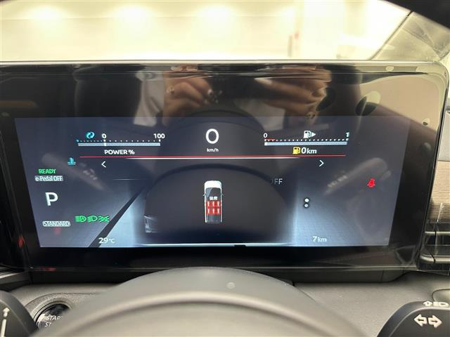 セレナ1.4 e-POWER ハイウェイスターV