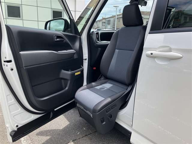 ノア2.0 X ウェルキャブ 車いす仕様 タイプII 3rdシート付 助手席リフトUPチルトシート