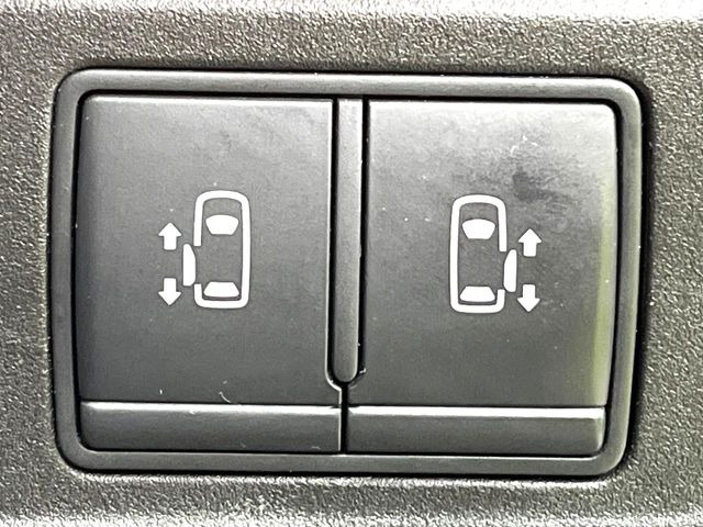 セレナ1.2 e-POWER ハイウェイスターV アーバンクロム