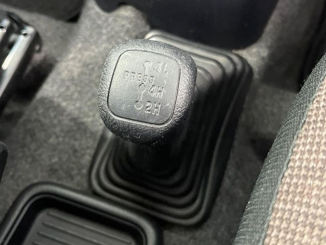 パジェロミニエクシード 4WD