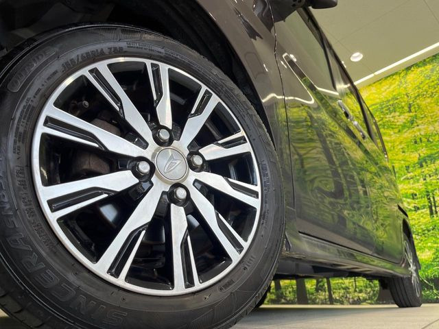 �y����14�C���`�A���~�z�C�[���z�O�ςɃ}�b�`���������A���~�z�C�[���𑕒����Ă���܂��B�e��ЊO�A���~�z�C�[����A�X�^�b�h���X�^�C�����戵�����Ă���܂��B���񂲑��k����������