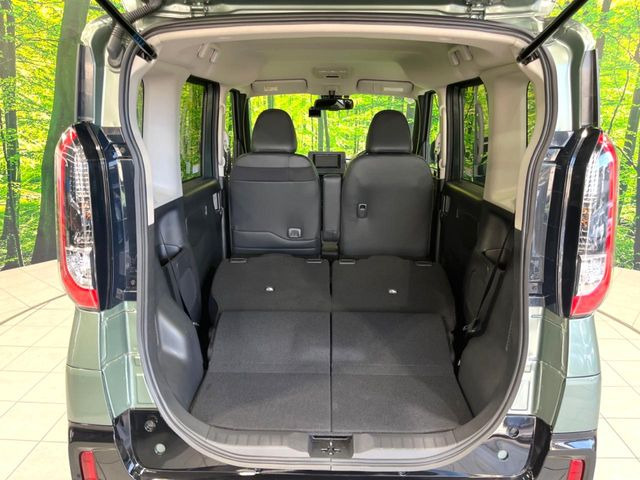 普段のお買い物や通勤、送迎等に十分な荷室スペースを確保しております。セカンドシートを倒すと、大きな荷物の積載も可能です♪