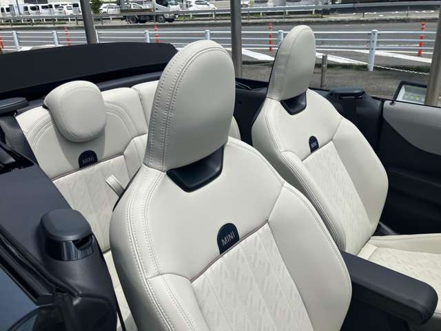 ミニコンバーチブルクーパー C DCT