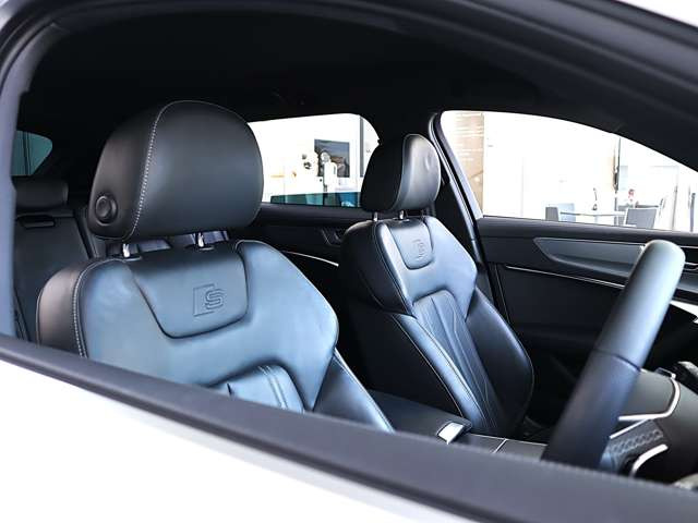 A6アバント40 TDI クワトロ Sライン ディーゼル 4WD
