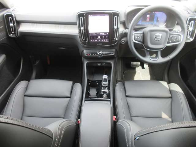 XC40ウルトラ B4 AWD 4WD