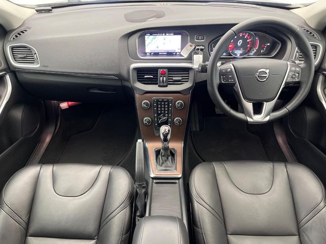 V40T3 インスクリプション