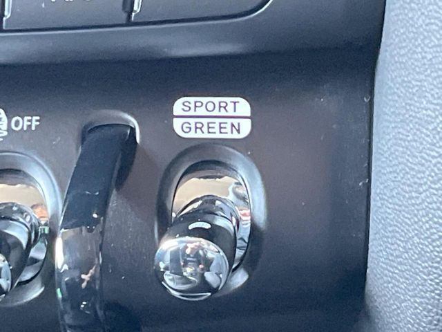 ���V�`���G�[�V�����ɍ��킹�đ��s���[�h�̕ύX���\�ł��B