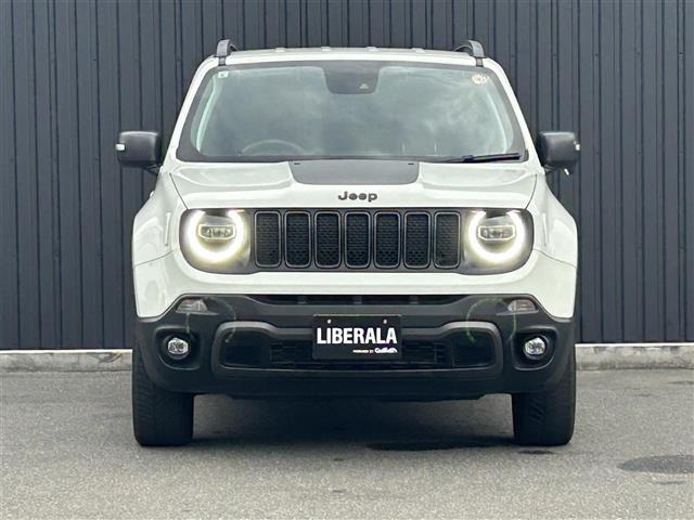 レネゲードトレイルホーク 4WD
