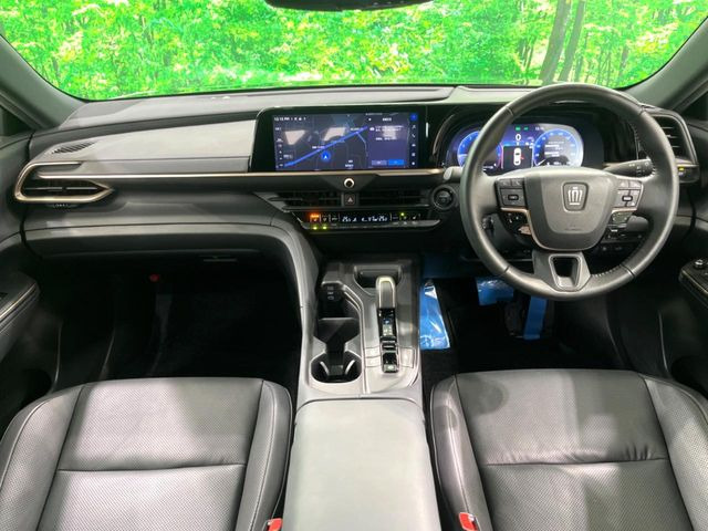 クラウンクロスオーバー2.5 G アドバンスト レザー パッケージ E-Four 4WD