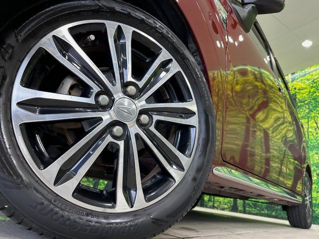 �y����15�C���`�A���~�z�C�[���z�O�ςɃ}�b�`���������A���~�z�C�[���𑕒����Ă���܂��B�e��ЊO�A���~�z�C�[����A�X�^�b�h���X�^�C�����戵�����Ă���܂��B���񂲑��k����������