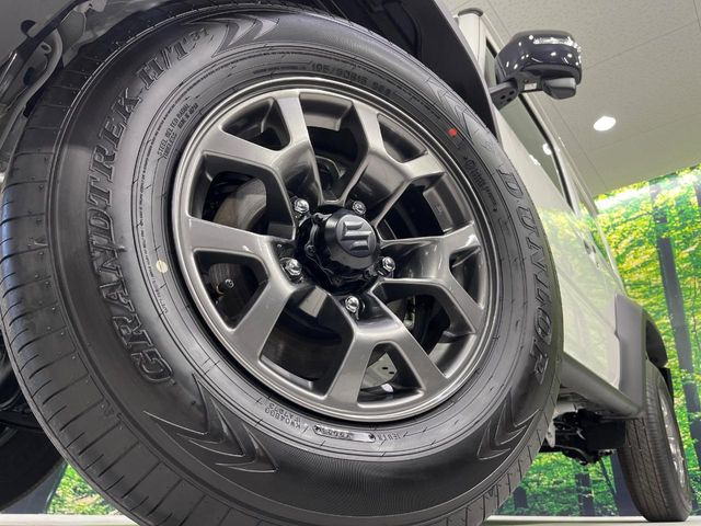 �y����15�C���`�A���~�z�C�[���z�O�ςɃ}�b�`���������A���~�z�C�[���𑕒����Ă���܂��B�e��ЊO�A���~�z�C�[����A�X�^�b�h���X�^�C�����戵�����Ă���܂��B���񂲑��k����������