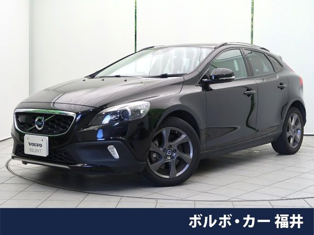 V40クロスカントリーD4 SE ディーゼル
